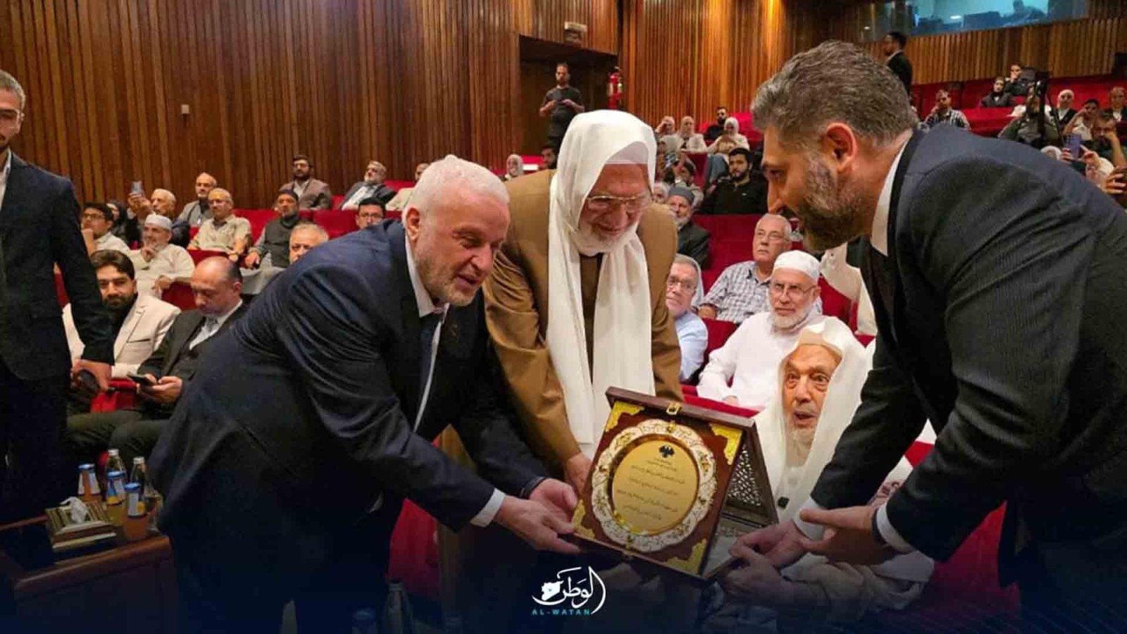 “الثقافة” تكرّم د.محمد مطيع الحافظ.. مفتي سوريا: استنفر وقته وجهده لخدمة دمشق