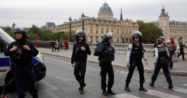 رئيس وزراء فرنسا: مقتل شخص وإصابة 4 آخرين إثر حادث إطلاق نار غرب باريس