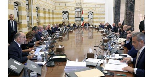 عون يدعو لعودة الاستثمارات الفرنسية ويؤكد أهمية إيجاد صيغة لمرحلة ما بعد «اليونيفيل»