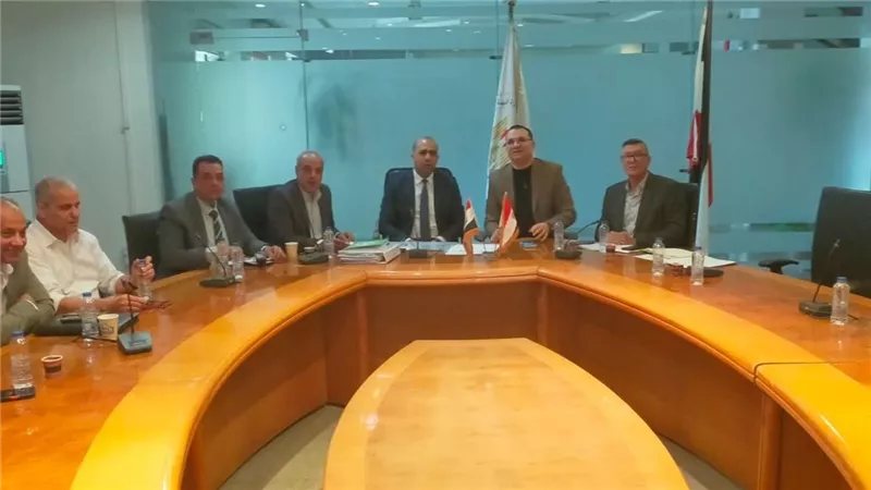 4 آلاف طن يوميًا بالقاهرة، هيئة النظافة و"جرين بلانت" توقعان عقدا لتطوير منظومة معالجة المخلفات