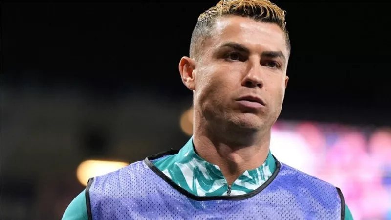 الاتحاد البرتغالي يعاقب كريستيانو رونالدو بالإيقاف والغرامة
