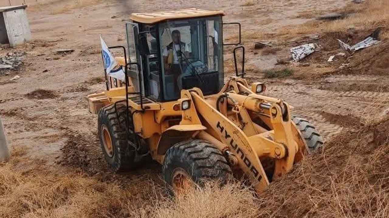 بعد أكثر من 12 عاماً جهات حكومية تزيل السواتر والإشغالات في ريف الحسكة وباديتها