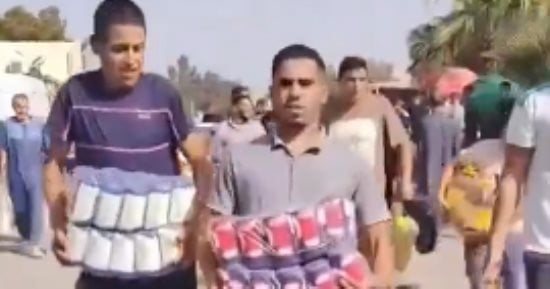 عروس جزائرية يتيمة طلبت فرختين للاحتفال بفرحها فتلقت قوافل مساعدات وذهب ومنزل