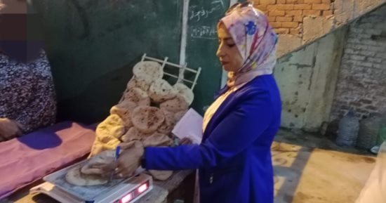 ضبط طن شرائح فاكهة مجهولة المصدر ومخبزًا استولى على ربع طن دقيق مدعم بالإسماعيلية