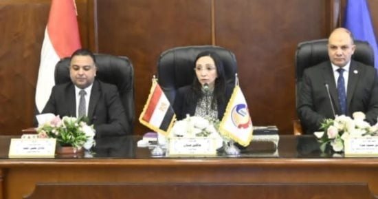 محافظ البحيرة تلتقى أعضاء النواب والشيوخ لمناقشة المشاكل الجماهيرية العاجلة