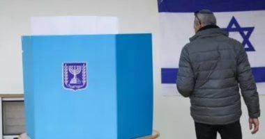 استطلاعان بإسرائيل يعكسان حالة تباين حاد وضبابية سياسية بانتخابات الكنيست