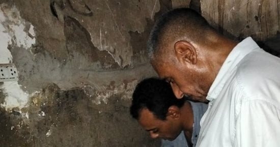 ضبط 37 كيلو أسماك ومأكولات بحرية فاسدة داخل مطعم شهير بأسوان