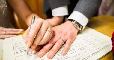 هل يكفي عقد الزواج العرفي لإثبات حقوق الزوجة أمام المحكمة إذا أنكر الزوج؟