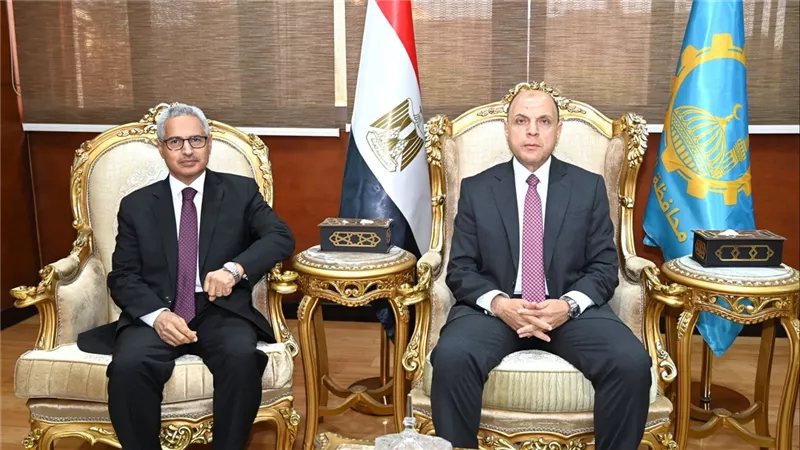 محافظو الدقهلية والغربية وبني سويف يوقعون بروتوكول تعاون لدعم مدن التعلم وتبادل الخبرات