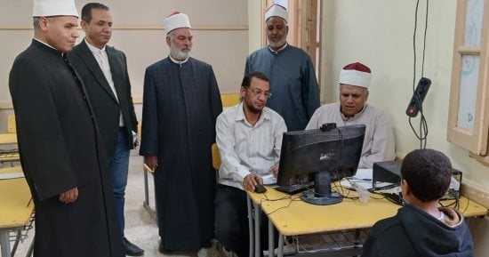 رئيس منطقة سوهاج الأزهرية يتابع ختام امتحانات القبول بمعاهد القراءات ومسابقة القرآن