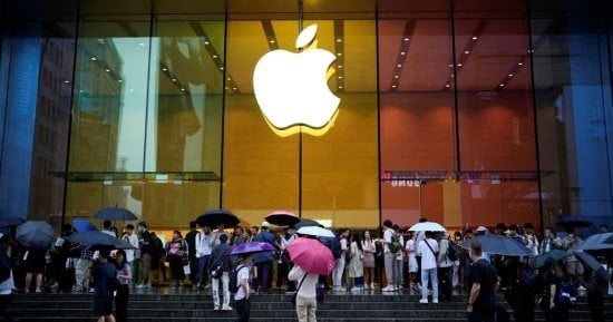آبل تنقل المزيد من صناعة آيفون إلى أمريكا.. التيتانيوم ومكونات الكاميرا فى الصدارة