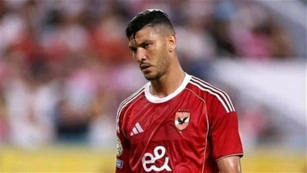 الأهلي يفكر في تجديد عقد أشرف داري.. وعمر فايد وحسام عبدالمجيد على رادار الفريق