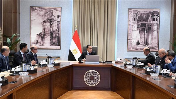 قبل منتدى مصر 2026.. مدبولي يناقش تحديات المستثمرين ومستقبل الصناعة في مصر