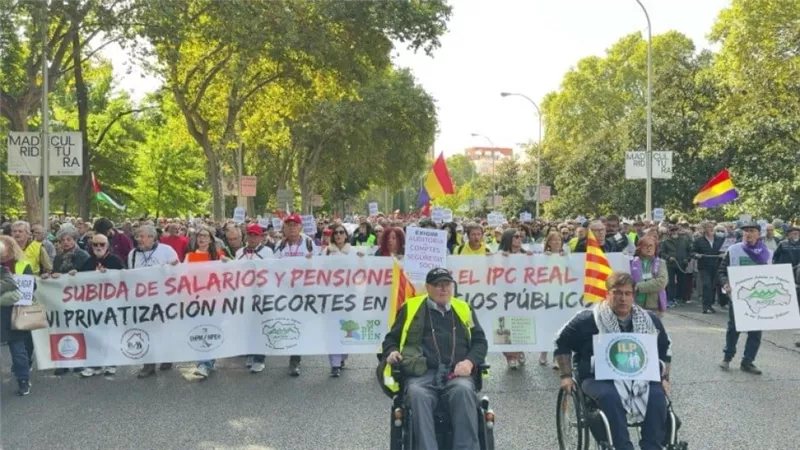 قبل الانتخابات البرلمانية، 25 ألف متظاهر في شوارع مدريد للمطالبة بضمان معاشات التقاعد الحكومي