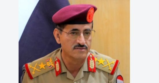 اعتذار من وزير الدفاع اليمنى للقبائل.. ما القصة ؟