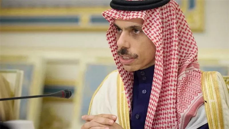 السعودية تكشف أسباب زيارة ممثلي دول حلف مكة لإيران