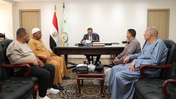 وزير الزراعة يلتقي فلاحي البحيرة، مطالب بتوفير الأسمدة وتطهير المساقي وتشديد الرقابة على الأسواق