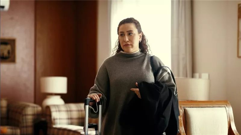 داليا في مسلسل طالع نازل، معلومات عن الفنانة هاجر حاتم
