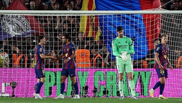 ضربة قبل الكلاسيكو.. ريال مدريد يفقد كورتوا أمام برشلونة بسبب الإنفلونزا