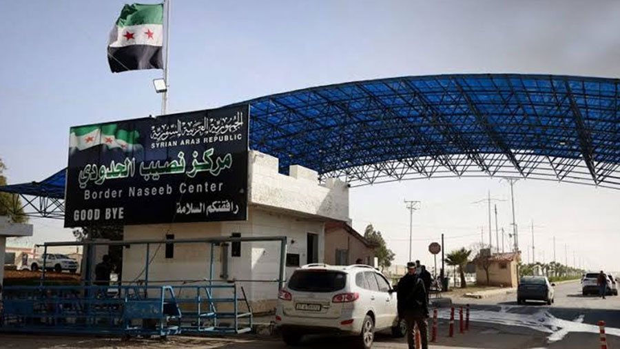 إغلاق “نصيب ” لم يؤثر على صادرات الخضار.. العقاد لـ ” الوطن ” 30 براداً يومياً إلى الخليج
