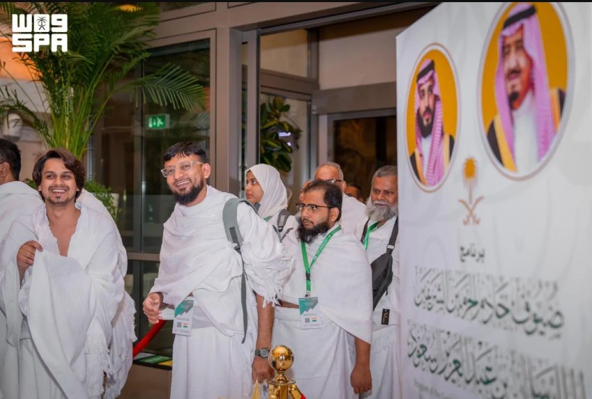 ضيوف الدفعة الرابعة من برنامج خادم الحرمين الشريفين للعمرة والزيارة يؤدون مناسك العمرة