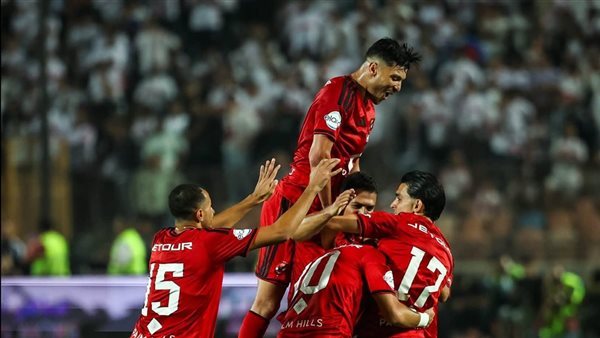 حالة من الرضا داخل الأهلي بعد تألق أشرف داري أمام الزمالك