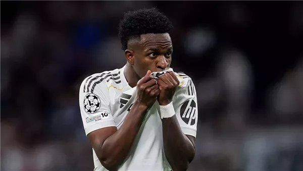 فينيسيوس يعترف بتراجع أدائه مع ريال مدريد ومنتخب البرازيل