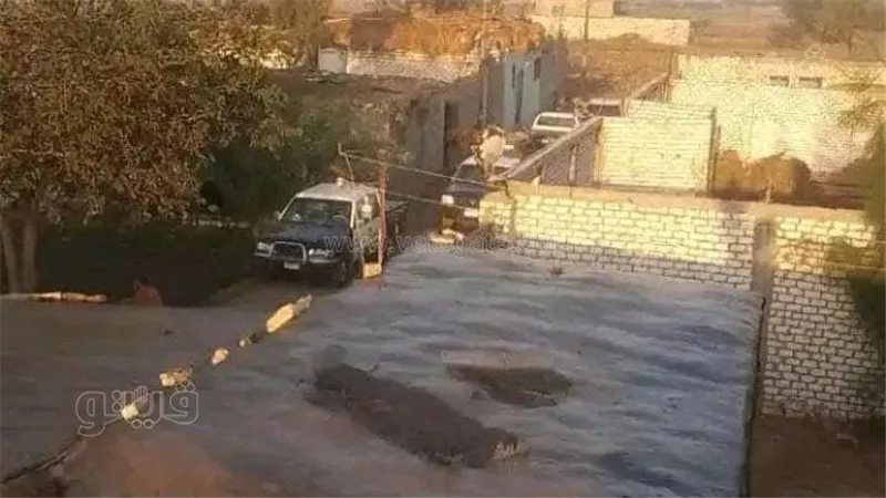 مأساة مزدوجة في قرية سعود البحرية، ضبط مشتبه به في مقتل طفل وتشييع جثمان جدته