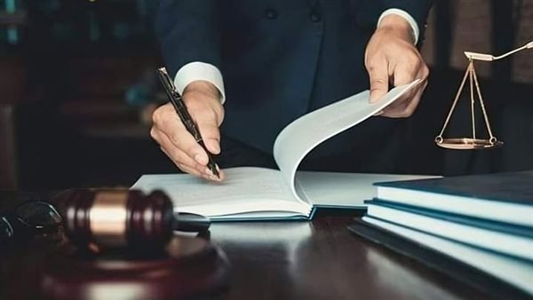 محاكمة عاطل بتهمة حيازة سلاح ناري وذخائر في الشروق 14 أكتوبر