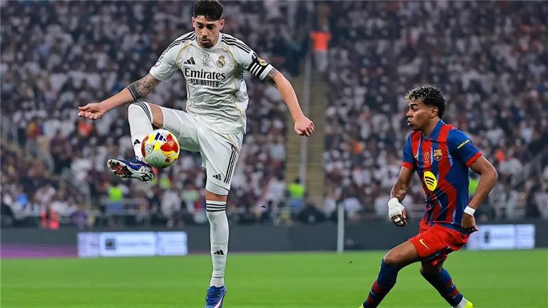 لامين يامال يقود تشكيل برشلونة المتوقع لمباراة ريال مدريد في كلاسيكو الأرض