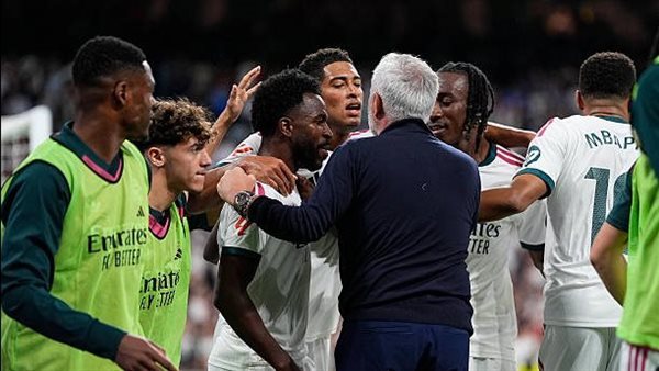 غضب داخل ريال مدريد بسبب التحكيم.. ومورينيو يرفض الظهور الإعلامي بعد مواجهة فياريال