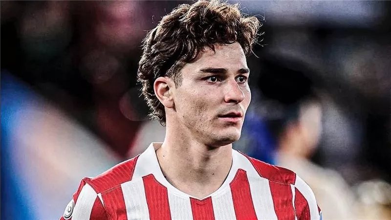 الاتحاد الإسباني يفرض غرامة هزيلة على برشلونة في قضية أتلتيكو مدريد وألفاريز