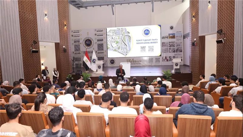 رئيس جامعة المنصورة الأهلية يبحث خطط الفرق الطلابية لدعم الابتكار والمشاركة بالمسابقات الدولية