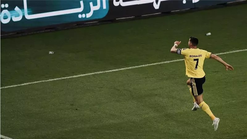 بعد أزمة خلافه مع جيسوس، منتخب البرتغال يستدعي كريستيانو رونالدو