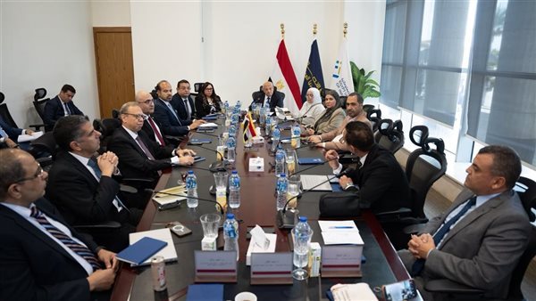 ضمن الاستعدادات لـ"منتدى مصر 2026"، جامعة مصر للمعلوماتية تنظم جلسة حوارية