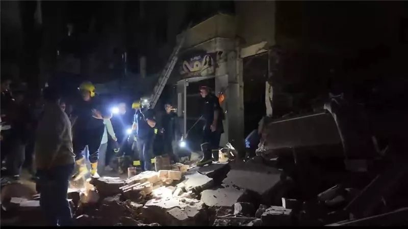 شاهد، لحظة انهيار عقار سكني مكون من 5 طوابق بطنطا