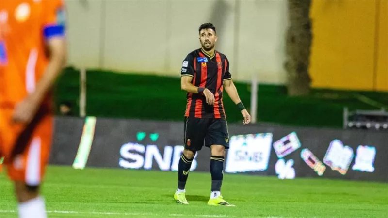 بمشاركة تريزيجيه، الرياض يتأخر بثنائية أمام القادسية في الشوط الأول بالدوري السعودي