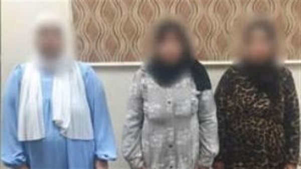 بسبب مشادة بين طالبتين، ربة منزل تتهم سيدتين بالتعدي عليها وإصابتها في البحيرة