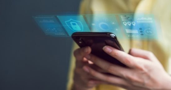 أمراض مرتبطة باستخدام الهاتف والإنترنت.. الرقبة والظهر والأوتار فى المقدمة