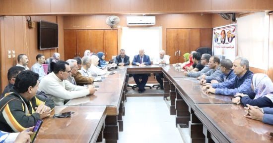 وكيل تعليم الدقهلية يبحث تفعيل لائحة الانضباط المدرسي مع مديري المدارس