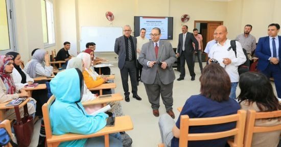 رئيس جامعة كفر الشيخ: الطالب محور العملية التعليمية ونعمل لتوفير بيئة محفزة على الإبداع