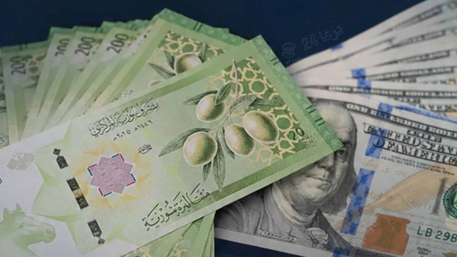 كيف يمكن تحقيق استقرار مستدام لسعر الصرف؟.. خبير يجيب