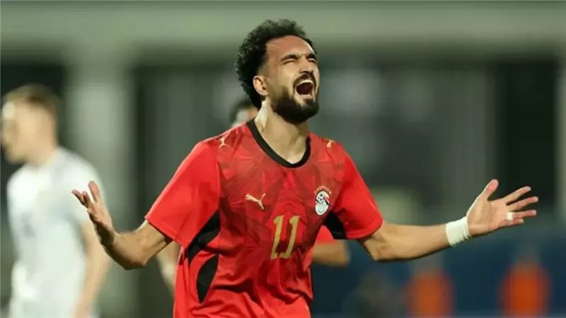 بعد إيقافه 5 مباريات، من يعوض مصطفى زيكو في منتخب مصر؟