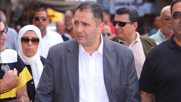 محافظ دمياط يتابع مستوى الخدمات المقدمة للمواطنين في عزبة البرج