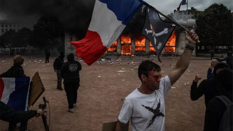 مدينة ليون الفرنسية تحظر كل التظاهرات السبت المقبل