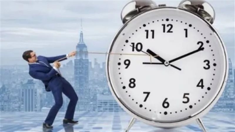 التوقيت الشتوي 2026، موعد تغيير الساعة ومواقيت الصلاة الجديدة بالقاهرة