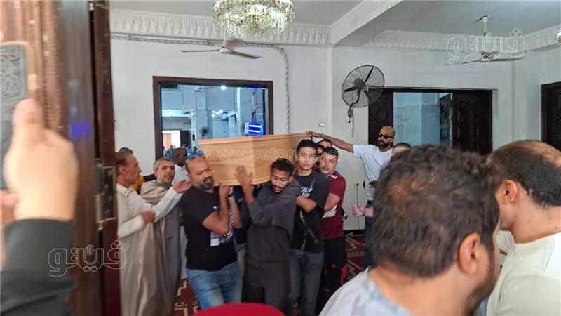 المئات يشيعون جثمان حمادة عمر شهيد لقمة العيش بعد مقتله على يد جيرانه في أمريكا (صور)