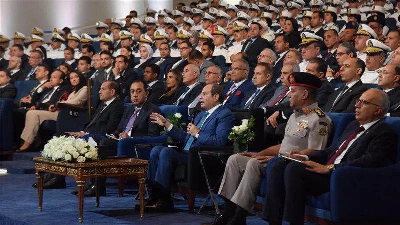 السيسي: خططنا لإقامة بنية أساسية شاملة للطاقة في مصر وتشييد محطات وشبكات توزيع