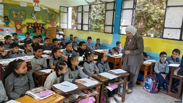 مديرة تعليم القاهرة تتابع امتحانات أكتوبر ورسائل حاسمة حول الانضباط وجودة الأداء