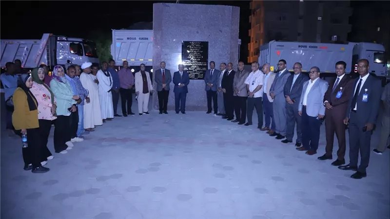 رئيس جامعة قنا يفتتح ساحة المستشفيات الجامعية (صور)